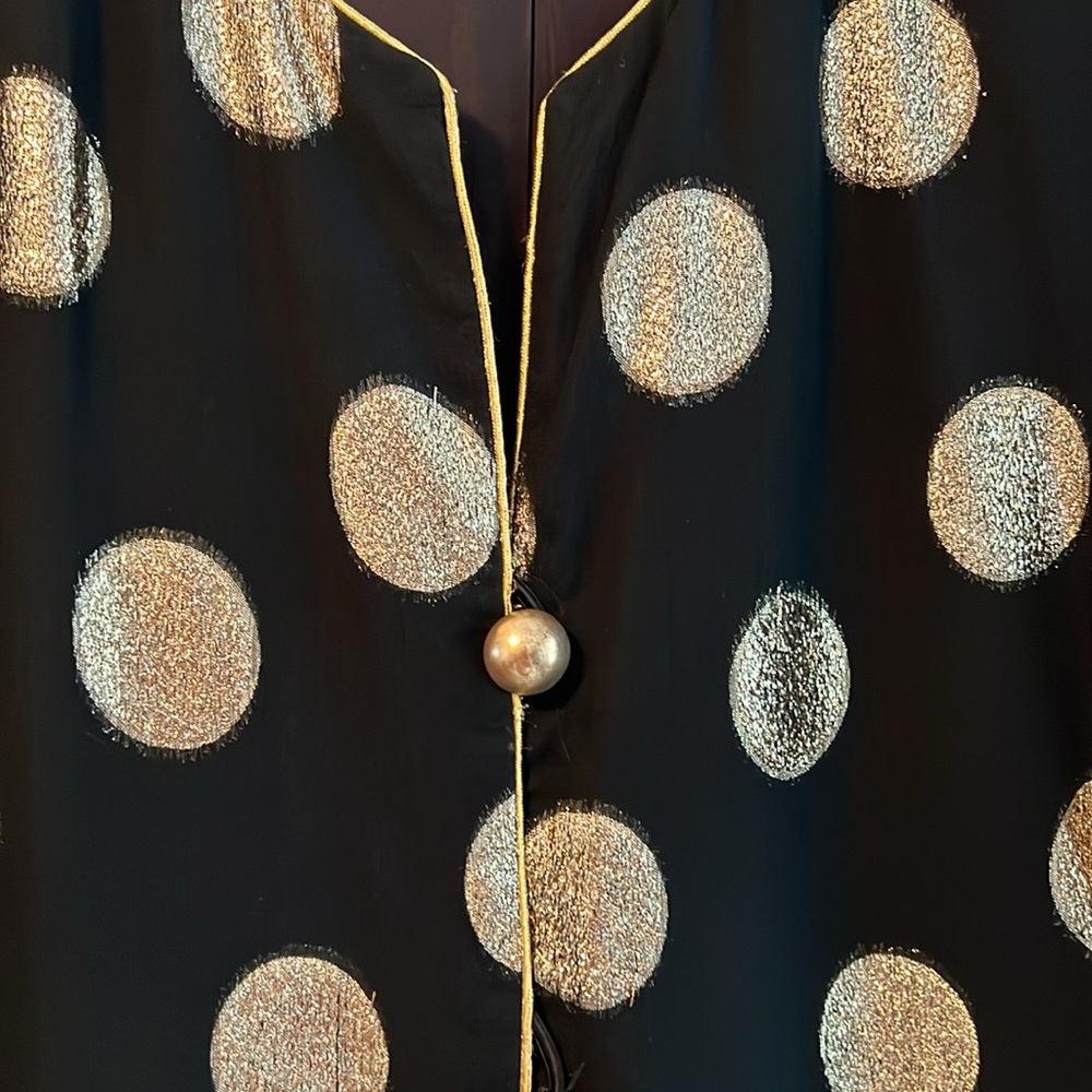 Rare boutique Lined black/metallic gold jacket. - Picture 3 of 5